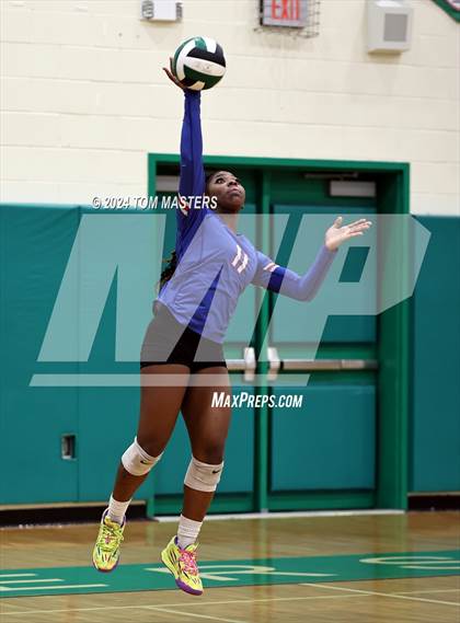 Thumbnail 2 in North Mecklenburg @ Myers Park (NCHSAA 4A Round 1) photogallery.