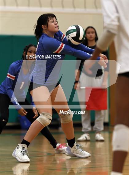 Thumbnail 3 in North Mecklenburg @ Myers Park (NCHSAA 4A Round 1) photogallery.