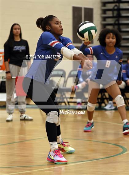 Thumbnail 3 in North Mecklenburg @ Myers Park (NCHSAA 4A Round 1) photogallery.