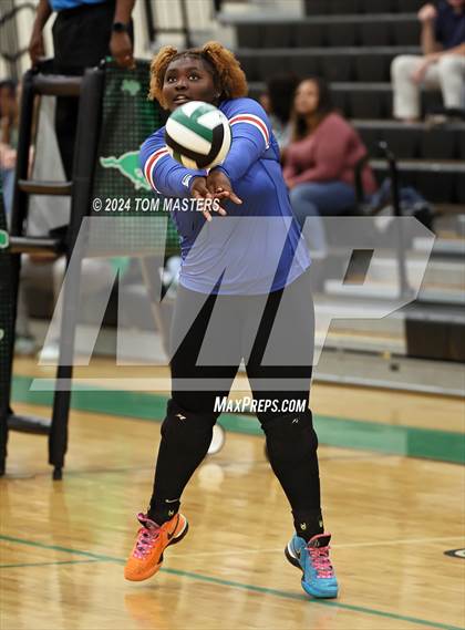 Thumbnail 2 in North Mecklenburg @ Myers Park (NCHSAA 4A Round 1) photogallery.