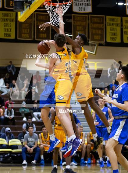 Thumbnail 2 in Santa Margarita vs. Rancho Christian photogallery.