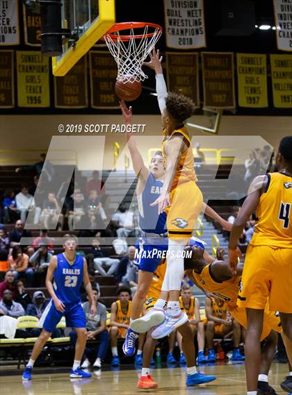 Thumbnail 3 in Santa Margarita vs. Rancho Christian photogallery.