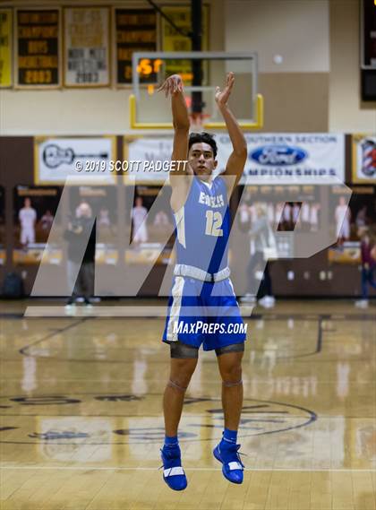 Thumbnail 2 in Santa Margarita vs. Rancho Christian photogallery.