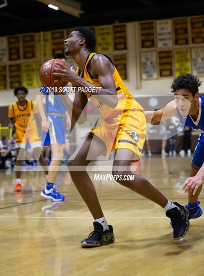 Thumbnail 2 in Santa Margarita vs. Rancho Christian photogallery.