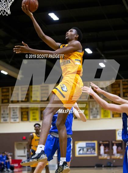 Thumbnail 3 in Santa Margarita vs. Rancho Christian photogallery.