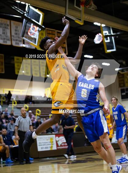 Thumbnail 3 in Santa Margarita vs. Rancho Christian photogallery.