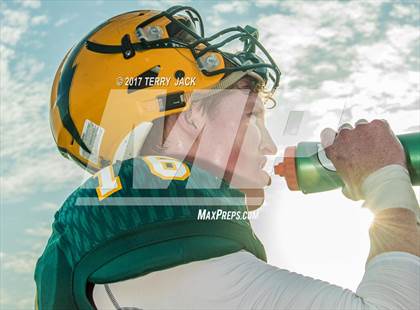 Thumbnail 1 in Edison vs. Oaks Christian photogallery.