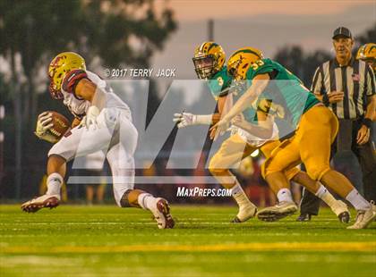 Thumbnail 3 in Edison vs. Oaks Christian photogallery.