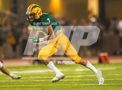 Thumbnail 1 in Edison vs. Oaks Christian photogallery.