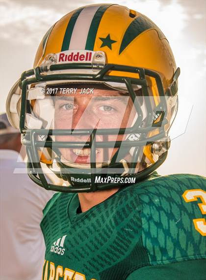 Thumbnail 2 in Edison vs. Oaks Christian photogallery.