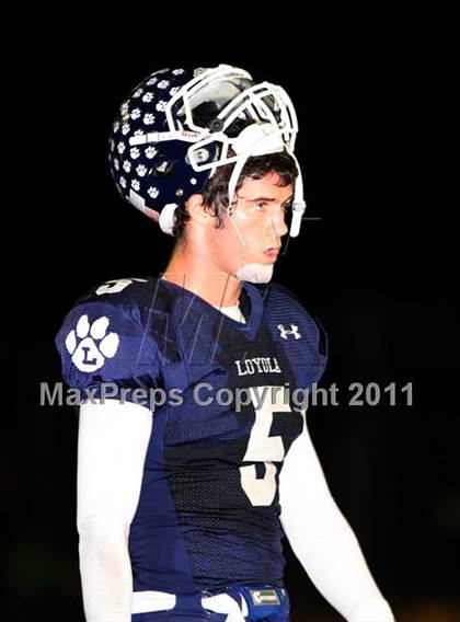 Thumbnail 2 in Loyola vs. Notre Dame photogallery.