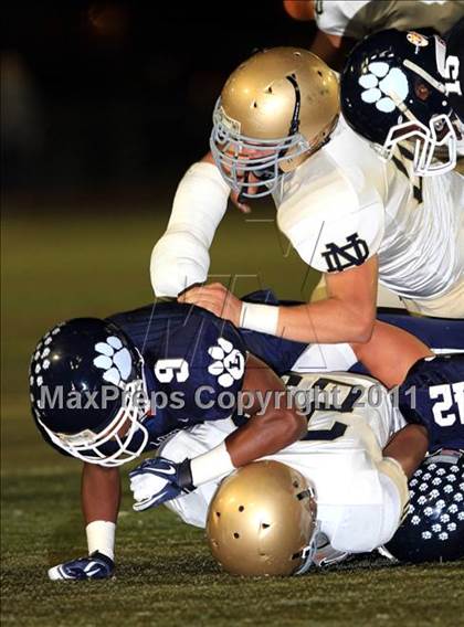 Thumbnail 2 in Loyola vs. Notre Dame photogallery.