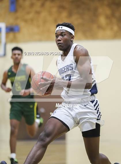 Thumbnail 2 in Kingsburg vs. Redwood (Polly Wilhelmsen Invitational) photogallery.