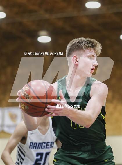 Thumbnail 1 in Kingsburg vs. Redwood (Polly Wilhelmsen Invitational) photogallery.