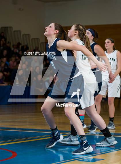 Thumbnail 3 in Spackenkill vs. Pine Plains (MHAL Semifinal) photogallery.