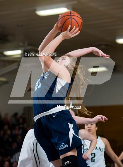 Thumbnail 3 in Spackenkill vs. Pine Plains (MHAL Semifinal) photogallery.