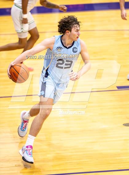 Thumbnail 2 in Millbrook vs Myers Park (John Wall Holiday Invitational) photogallery.