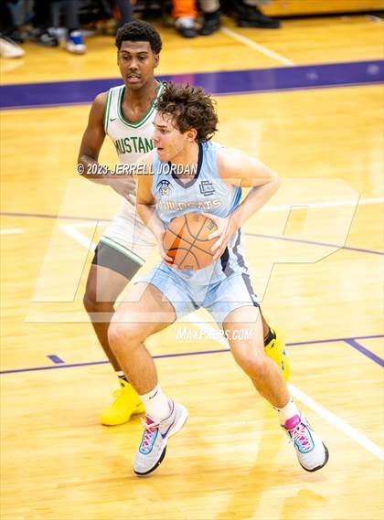 Thumbnail 1 in Millbrook vs Myers Park (John Wall Holiday Invitational) photogallery.