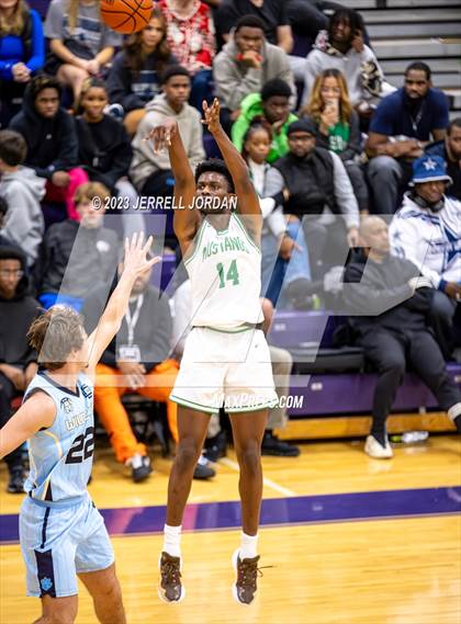 Thumbnail 1 in Millbrook vs Myers Park (John Wall Holiday Invitational) photogallery.