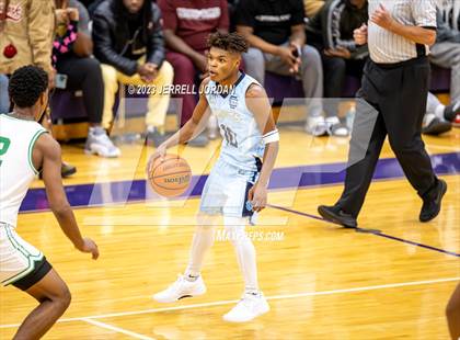 Thumbnail 2 in Millbrook vs Myers Park (John Wall Holiday Invitational) photogallery.