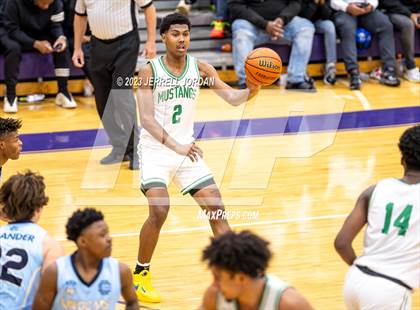 Thumbnail 2 in Millbrook vs Myers Park (John Wall Holiday Invitational) photogallery.
