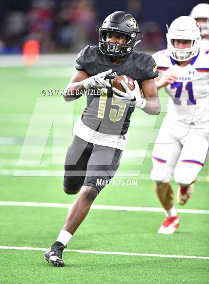 Thumbnail 1 in Graham vs. Pleasant Grove (UIL 4A Divison 2 Semifinal) photogallery.