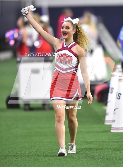 Thumbnail 3 in Graham vs. Pleasant Grove (UIL 4A Divison 2 Semifinal) photogallery.