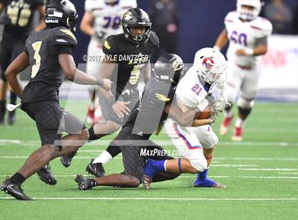 Thumbnail 3 in Graham vs. Pleasant Grove (UIL 4A Divison 2 Semifinal) photogallery.