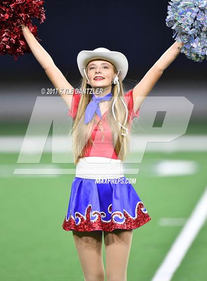 Thumbnail 3 in Graham vs. Pleasant Grove (UIL 4A Divison 2 Semifinal) photogallery.