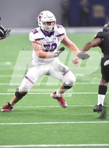 Thumbnail 2 in Graham vs. Pleasant Grove (UIL 4A Divison 2 Semifinal) photogallery.