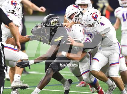 Thumbnail 3 in Graham vs. Pleasant Grove (UIL 4A Divison 2 Semifinal) photogallery.