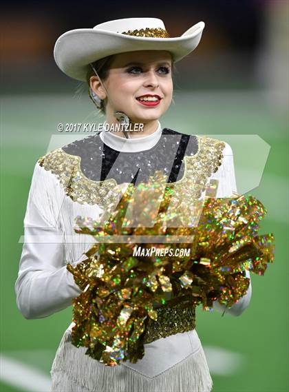 Thumbnail 1 in Graham vs. Pleasant Grove (UIL 4A Divison 2 Semifinal) photogallery.
