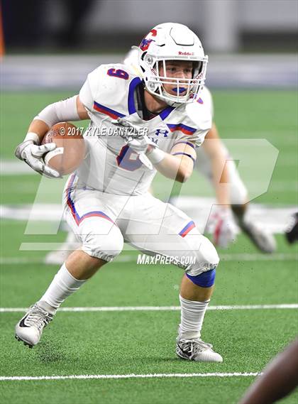 Thumbnail 1 in Graham vs. Pleasant Grove (UIL 4A Divison 2 Semifinal) photogallery.