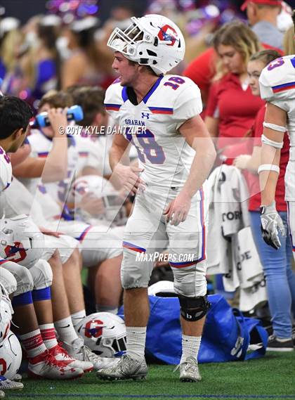 Thumbnail 1 in Graham vs. Pleasant Grove (UIL 4A Divison 2 Semifinal) photogallery.