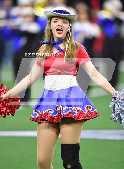 Thumbnail 1 in Graham vs. Pleasant Grove (UIL 4A Divison 2 Semifinal) photogallery.