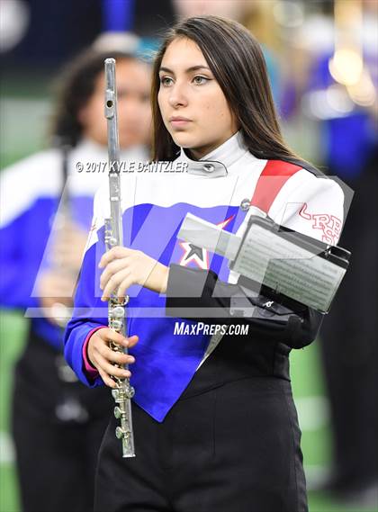 Thumbnail 3 in Graham vs. Pleasant Grove (UIL 4A Divison 2 Semifinal) photogallery.
