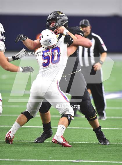 Thumbnail 1 in Graham vs. Pleasant Grove (UIL 4A Divison 2 Semifinal) photogallery.