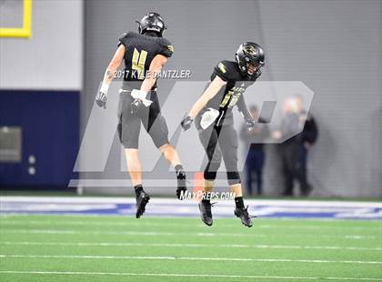 Thumbnail 2 in Graham vs. Pleasant Grove (UIL 4A Divison 2 Semifinal) photogallery.