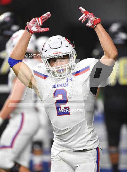 Thumbnail 1 in Graham vs. Pleasant Grove (UIL 4A Divison 2 Semifinal) photogallery.