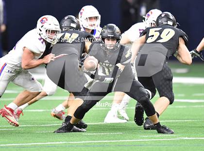 Thumbnail 2 in Graham vs. Pleasant Grove (UIL 4A Divison 2 Semifinal) photogallery.