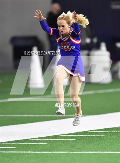 Thumbnail 3 in Graham vs. Pleasant Grove (UIL 4A Divison 2 Semifinal) photogallery.