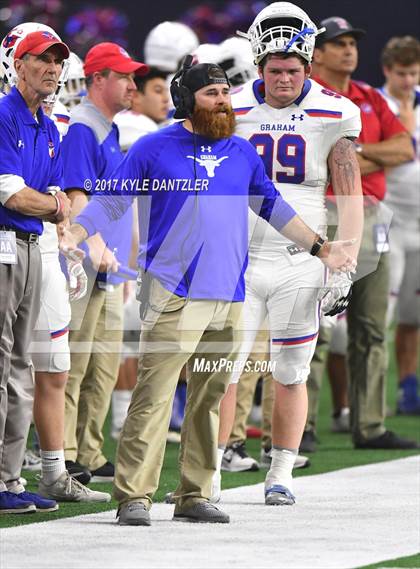 Thumbnail 3 in Graham vs. Pleasant Grove (UIL 4A Divison 2 Semifinal) photogallery.