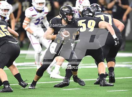 Thumbnail 2 in Graham vs. Pleasant Grove (UIL 4A Divison 2 Semifinal) photogallery.