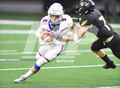 Thumbnail 1 in Graham vs. Pleasant Grove (UIL 4A Divison 2 Semifinal) photogallery.