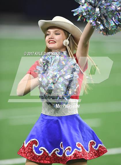 Thumbnail 3 in Graham vs. Pleasant Grove (UIL 4A Divison 2 Semifinal) photogallery.