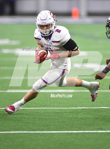 Thumbnail 2 in Graham vs. Pleasant Grove (UIL 4A Divison 2 Semifinal) photogallery.