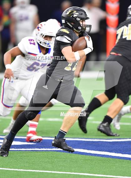 Thumbnail 1 in Graham vs. Pleasant Grove (UIL 4A Divison 2 Semifinal) photogallery.