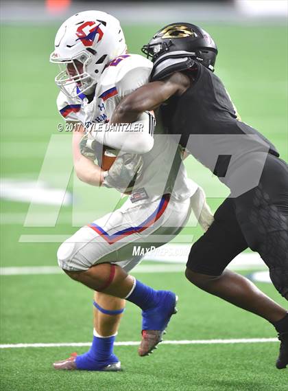 Thumbnail 3 in Graham vs. Pleasant Grove (UIL 4A Divison 2 Semifinal) photogallery.