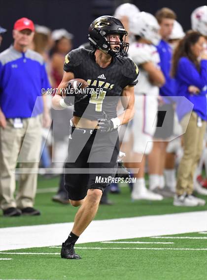Thumbnail 3 in Graham vs. Pleasant Grove (UIL 4A Divison 2 Semifinal) photogallery.