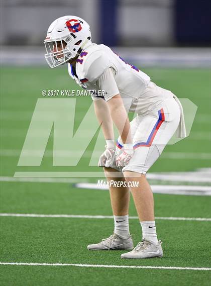 Thumbnail 1 in Graham vs. Pleasant Grove (UIL 4A Divison 2 Semifinal) photogallery.